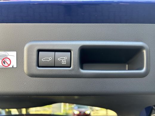 Lexus LBX Emotion 2WD | 06-10141018 Voor meer informatie ActivLease financial lease
