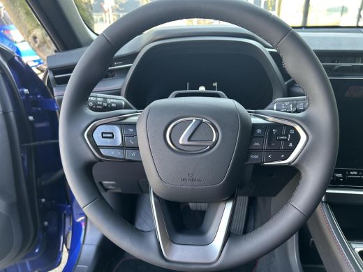 Lexus LBX Emotion 2WD | 06-10141018 Voor meer informatie ActivLease financial lease