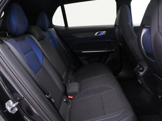 Lynk & Co 01 1.5 + 360 CAMERA | PANORAMADAK | INFINITY AUDIO | ADAPTIVE CRUISE | APPLE CARPLAY | 20 INCH LMV ActivLease financial lease