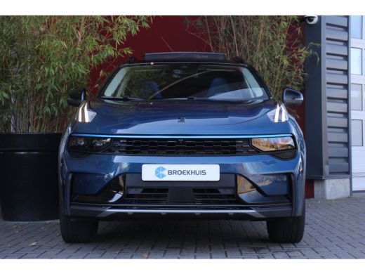 Lynk & Co 01 1.5 | Achteruitrij assistent | Cruise control adaptief met Stop&Go en stuurhulp | Dodehoek detectie ActivLease financial lease