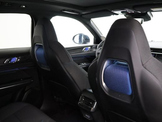 Lynk & Co 01 1.5 + INFINITY | SCHUIFDAK | 20 INCH | SFEERVERLICHTING | ADAPTIVE CRUISE | 360 CAMERA ActivLease financial lease