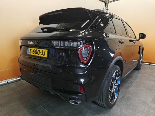 Lynk & Co 01 1.5 zwarte lijsten! 6,6 kW laden | schuifdak | stoelverwarming 360° camera | fabrieksgarantie 2/27 ActivLease financial lease