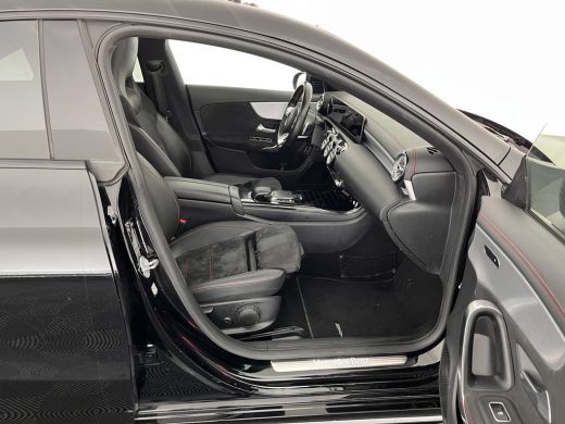 Mercedes-Benz CLA 180 d Business Solution AMG Aut. *PANO | WIDE-SCREEN-COCKPIT | FULL-LED | AMBIENT-LIGHT | LEATHER... ActivLease financial lease