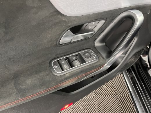 Mercedes-Benz CLA 180 d Business Solution AMG Aut. *PANO | WIDE-SCREEN-COCKPIT | FULL-LED | AMBIENT-LIGHT | LEATHER... ActivLease financial lease