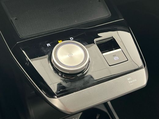 MG 4 Luxury 6 kWh | Achteruitrijcamera | Cruise control adaptief | Dodehoek detectie ActivLease financial lease