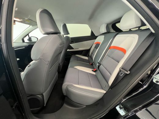 MG 4 Luxury 6 kWh | Achteruitrijcamera | Cruise control adaptief | Dodehoek detectie ActivLease financial lease