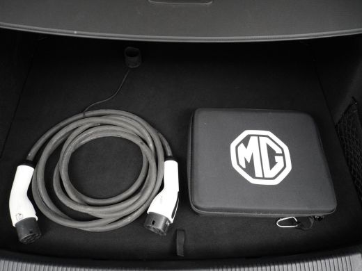 MG MG5 Long Range Luxury 61 kWh COMPLETE AUTO | LONG RANGE!! | MG GARANTIE T/M 5-2030 ActivLease financial lease