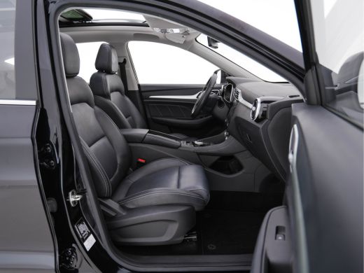 MG ZS-EV EV Luxury 45 kWh (INCL-BTW) *PANO | FULL-LEATHER | CCS-FASTLOADER | KEYLESS | NAVI-FULLMAP | ADAP... ActivLease financial lease