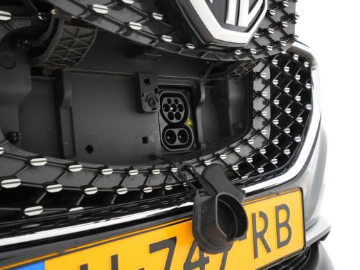 MG ZS-EV EV Luxury 45 kWh (INCL-BTW) *PANO | FULL-LEATHER | CCS-FASTLOADER | KEYLESS | NAVI-FULLMAP | ADAP... ActivLease financial lease