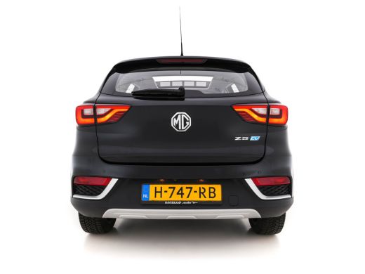 MG ZS-EV EV Luxury 45 kWh (INCL-BTW) *PANO | FULL-LEATHER | CCS-FASTLOADER | KEYLESS | NAVI-FULLMAP | ADAP... ActivLease financial lease