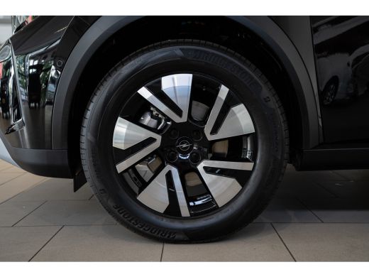 Opel Frontera GS Hybride 1.2 Turbo 145PK AT | 17" Lichtmetalen velgen in Zwart met 215/60 R17 banden | Achterui... ActivLease financial lease