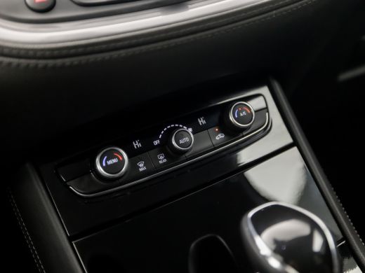 Opel Grandland X 1.2 Turbo Executive Sport Automaat (APPLE CARPLAY, GROOT NAVI, CLIMATE, LED KOPLAMPEN, LEDER, KEY... ActivLease financial lease