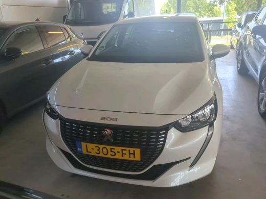 Peugeot 208 1.2 PureTech Allure Pack | Automaat | Navigatie | Camera | 3D Instrumentenpaneel | 45.000km | ActivLease financial lease