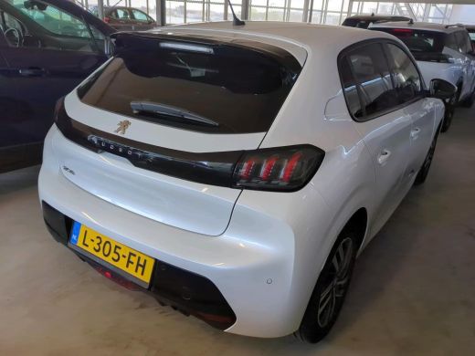 Peugeot 208 1.2 PureTech Allure Pack | Automaat | Navigatie | Camera | 3D Instrumentenpaneel | 45.000km | ActivLease financial lease