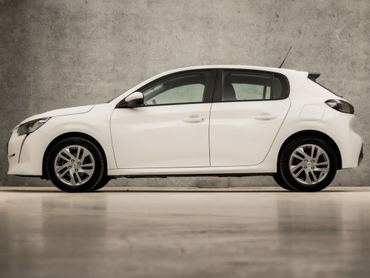 Peugeot 208 1.2 PureTech Sport (APPLE CARPLAY, NAVIGATIE, 360 CAMERA, PARKEERSENSOREN, LM VELGEN, SPORTSTOELE... ActivLease financial lease