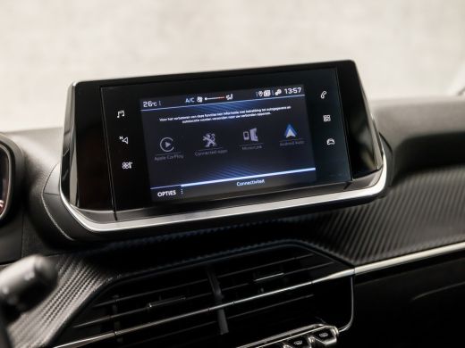 Peugeot 208 1.2 PureTech Sport (APPLE CARPLAY, NAVIGATIE, 360 CAMERA, PARKEERSENSOREN, LM VELGEN, SPORTSTOELE... ActivLease financial lease