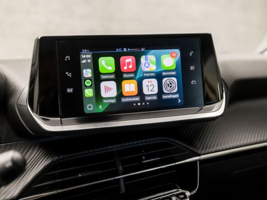Peugeot 208 1.2 PureTech Sport (APPLE CARPLAY, NAVIGATIE, 360 CAMERA, PARKEERSENSOREN, LM VELGEN, SPORTSTOELE... ActivLease financial lease