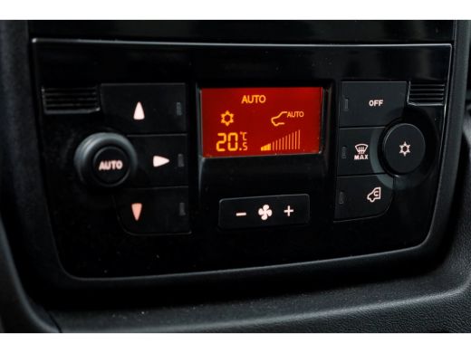 Peugeot Boxer 2.0 BlueHDI 130pk E6 L2H2 Premium Pack Airco/Camera/Navi 06-2019 ActivLease financial lease