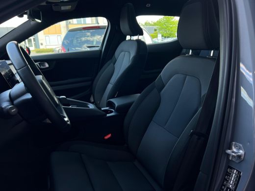 Polestar 2 Long Range Dual Motor Launch Edition 78kWh NL AUTO | TREKHAAK | 360 GRADEN CAMERA | PANO | CARPLAY ActivLease financial lease