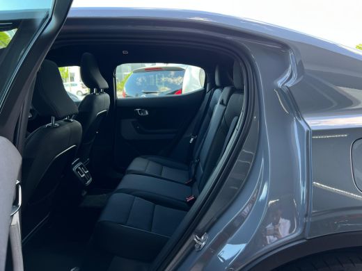 Polestar 2 Long Range Dual Motor Launch Edition 78kWh NL AUTO | TREKHAAK | 360 GRADEN CAMERA | PANO | CARPLAY ActivLease financial lease