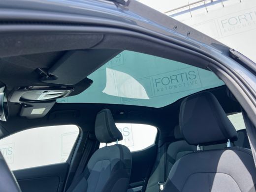 Polestar 2 Long Range Dual Motor Launch Edition 78kWh NL AUTO | TREKHAAK | 360 GRADEN CAMERA | PANO | CARPLAY ActivLease financial lease