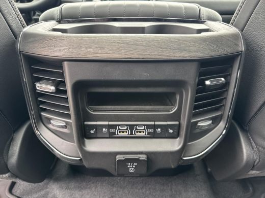 RAM 1500 Nieuwe auto | Geheel rijklaar | Incl. Fabrieksgarantie ActivLease financial lease