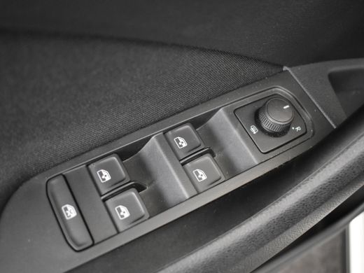 Skoda Kamiq 1.0 TSI Monte Carlo 110pk DSG/AUTO | Cruise control | Sportstoelen | Navigatie via app connect | ... ActivLease financial lease