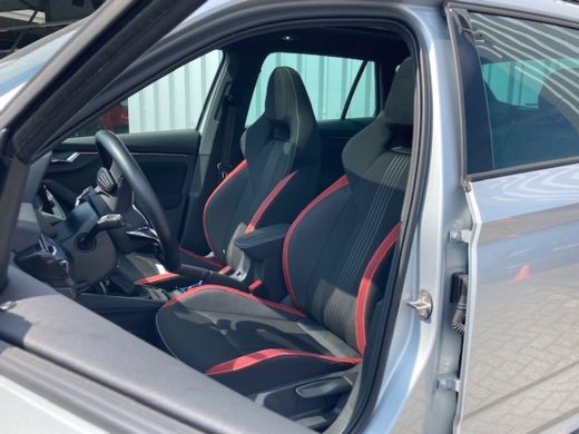 Skoda Kamiq 1.0 TSI Monte Carlo 110pk DSG/AUTO | Cruise control | Sportstoelen | Navigatie via app connect | ... ActivLease financial lease