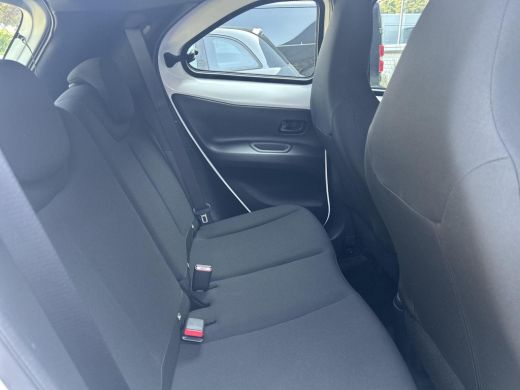 Toyota Aygo 1.0 VVT-i MT Play ActivLease financial lease
