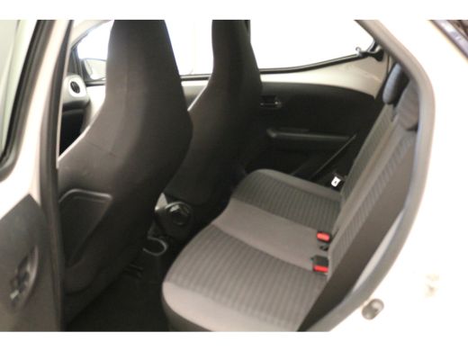 Toyota Aygo 1.0 X-Play Limited Camera | Airco | Bluetooth | Elek. Ramen | 5-deurs | Centrale Vergrendeling | ... ActivLease financial lease