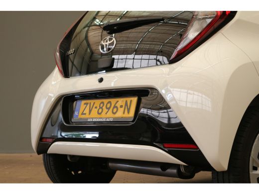 Toyota Aygo 1.0 X-Play Limited Camera | Airco | Bluetooth | Elek. Ramen | 5-deurs | Centrale Vergrendeling | ... ActivLease financial lease