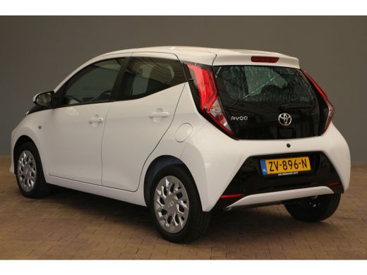 Toyota Aygo 1.0 X-Play Limited Camera | Airco | Bluetooth | Elek. Ramen | 5-deurs | Centrale Vergrendeling | ... ActivLease financial lease