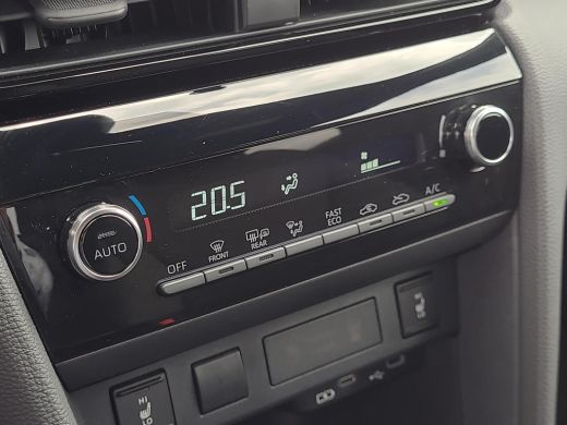 Toyota Yaris Cross 1.5 Hybrid 115 First Edition | Apple CarPlay | Parkeersensoren | Rijklaarprijs incl. garantie | ActivLease financial lease
