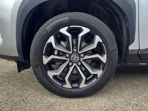 Toyota Yaris Cross 1.5 Hybrid 115 First Edition | Apple CarPlay | Navigatie | Stoel / Stuur verwarming | Rijklaarpri... ActivLease financial lease