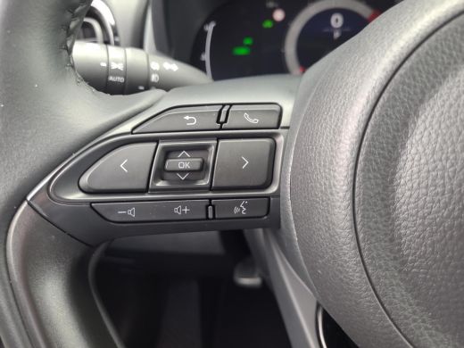 Toyota Yaris Cross 1.5 Hybrid 115 First Edition | Apple CarPlay | Navigatie | Stoel / Stuur verwarming | Rijklaarpri... ActivLease financial lease