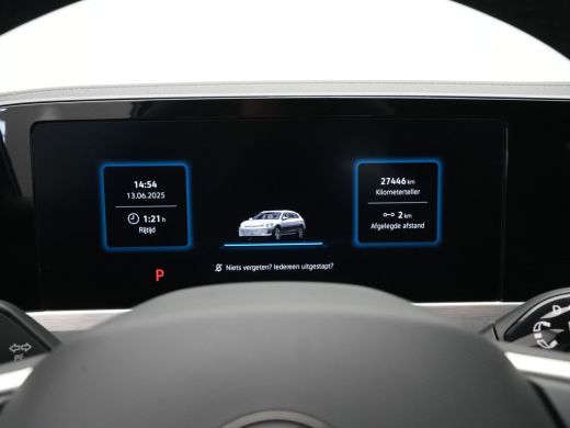 Volkswagen Passat Variant 1.5 eTSI 150pk R-Line Business Panorama Trekhaak Camera Side Assist ActivLease financial lease