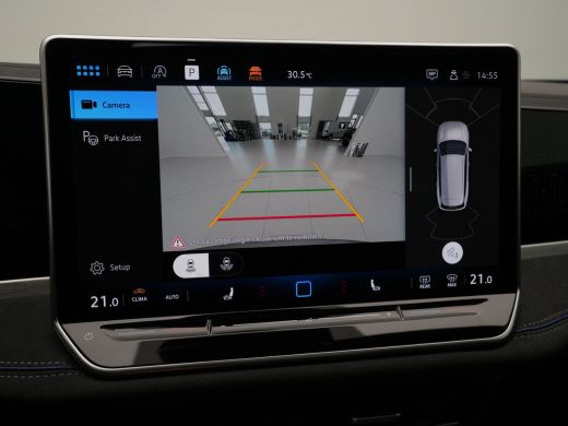 Volkswagen Passat Variant 1.5 eTSI 150pk R-Line Business Panorama Trekhaak Camera Side Assist 227 ActivLease financial lease