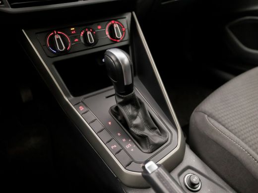 Volkswagen Polo 1.0 TSI Sportline Automaat (APPLE CARPLAY, PARKEERSENSOREN, LM VELGEN, GETINT GLAS, SPORTSTOELEN,... ActivLease financial lease