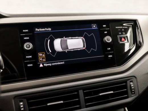 Volkswagen Polo 1.0 TSI Sportline Automaat (APPLE CARPLAY, PARKEERSENSOREN, LM VELGEN, GETINT GLAS, SPORTSTOELEN,... ActivLease financial lease