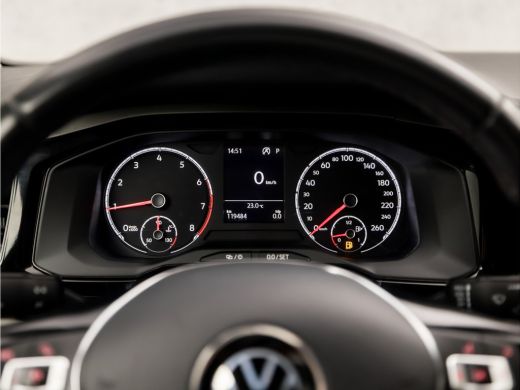 Volkswagen Polo 1.0 TSI Sportline Automaat (APPLE CARPLAY, PARKEERSENSOREN, LM VELGEN, GETINT GLAS, SPORTSTOELEN,... ActivLease financial lease