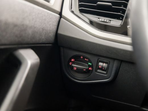 Volkswagen Polo 1.0 TSI Sportline Automaat (APPLE CARPLAY, PARKEERSENSOREN, LM VELGEN, GETINT GLAS, SPORTSTOELEN,... ActivLease financial lease