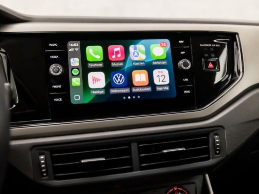 Volkswagen Polo 1.0 TSI Sportline Automaat (APPLE CARPLAY, PARKEERSENSOREN, LM VELGEN, GETINT GLAS, SPORTSTOELEN,... ActivLease financial lease