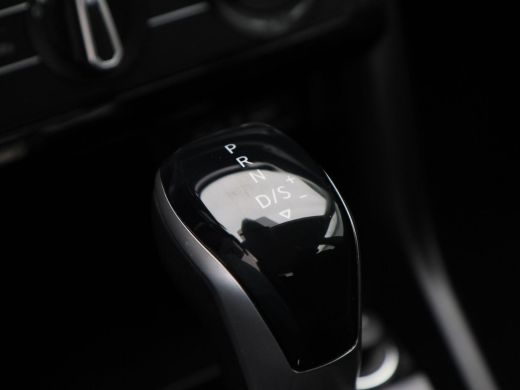 Volkswagen T-Cross 1.0 TSi 110 Pk Automaat Life | Cruise Control | Parkeersensoren | Navigatie | Carplay | 16 inch |... ActivLease financial lease