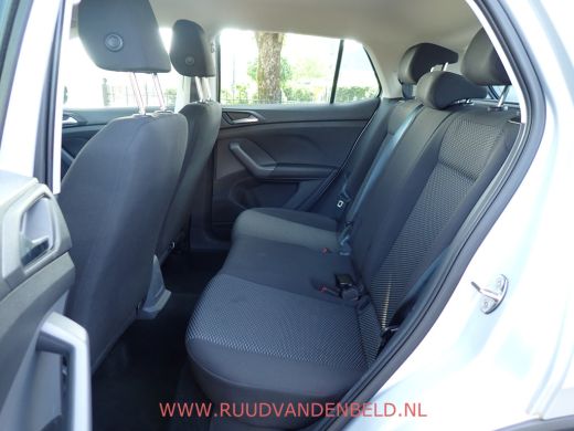 Volkswagen T-Cross 1.0 TSI CARPLAY/AIRCO/PDC-V+A/STOELVERWARMING ActivLease financial lease