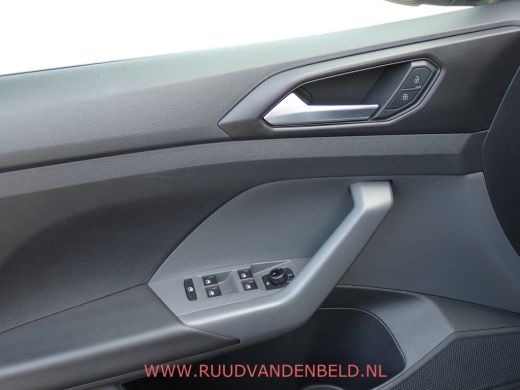 Volkswagen T-Cross 1.0 TSI CARPLAY/AIRCO/PDC-V+A/STOELVERWARMING ActivLease financial lease