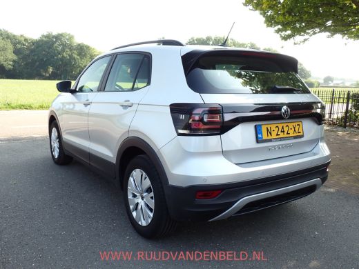 Volkswagen T-Cross 1.0 TSI CARPLAY/AIRCO/PDC-V+A/STOELVERWARMING ActivLease financial lease
