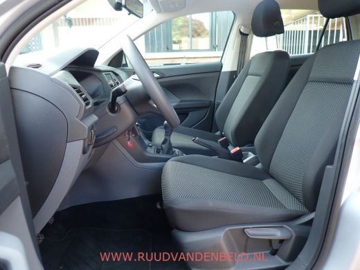 Volkswagen T-Cross 1.0 TSI CARPLAY/AIRCO/PDC-V+A/STOELVERWARMING ActivLease financial lease