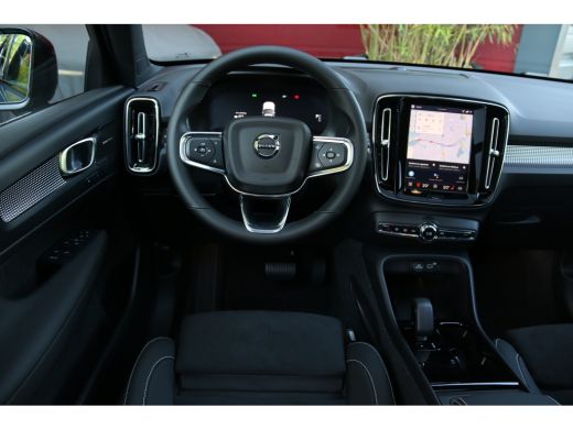 Volvo  EX40 185 kW Single Motor Extended Range RWD Ultra Black Edition | Panoramadak | Harman/Kardon | 360 Ca... ActivLease financial lease
