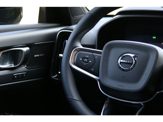 Volvo  EX40 185 kW Single Motor Extended Range RWD Ultra Black Edition | Panoramadak | Harman/Kardon | 360 Ca... ActivLease financial lease