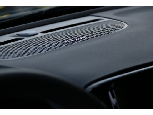 Volvo  EX40 185 kW Single Motor Extended Range RWD Ultra Black Edition | Panoramadak | Harman/Kardon | 360 Ca... ActivLease financial lease